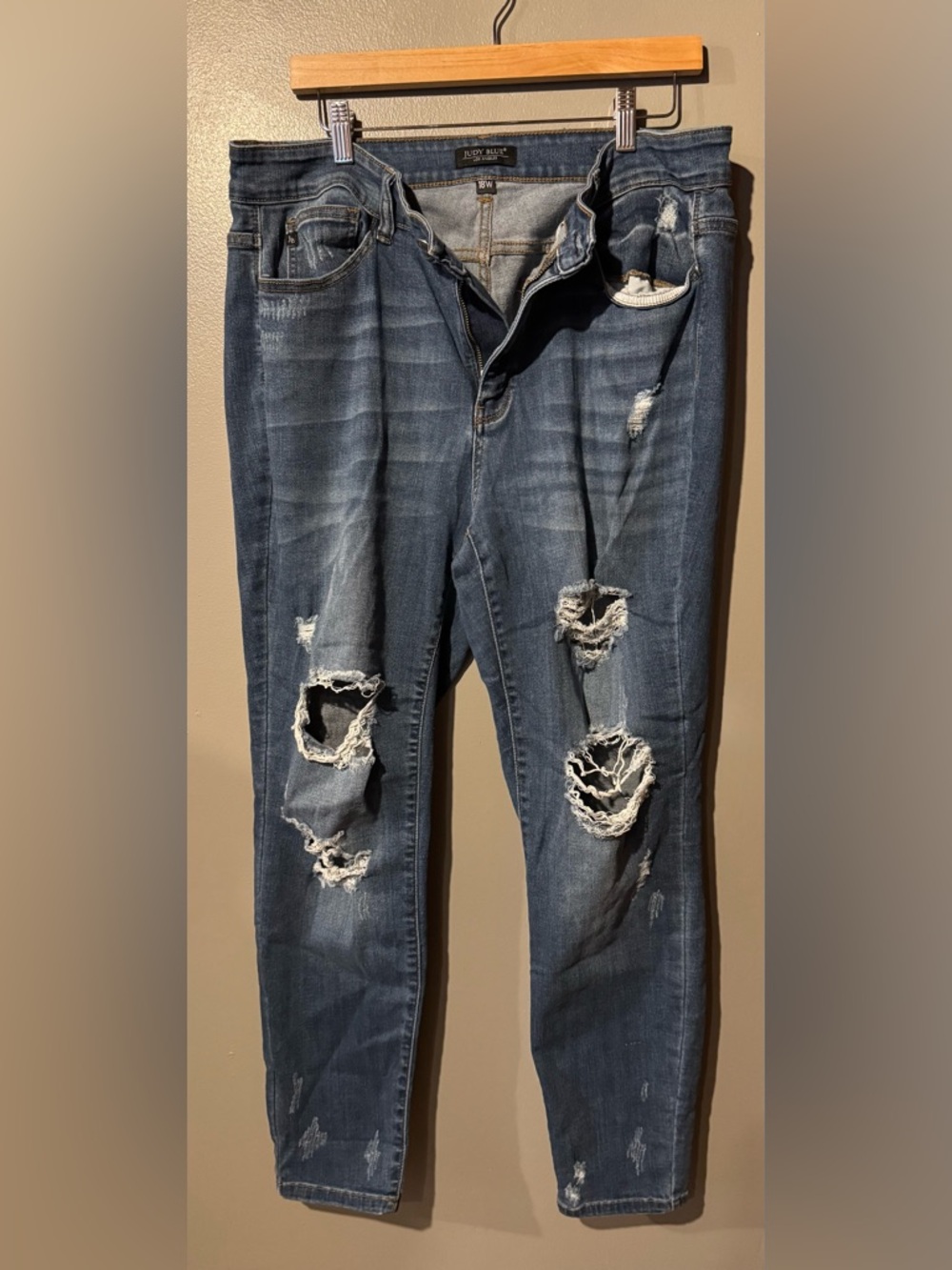 Judy Blue Medium Wash Denim Jeans